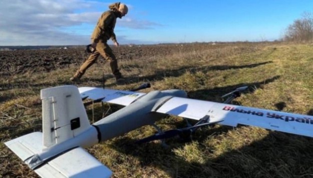 Українські військові використовують новітні безпілотники для захисту країни